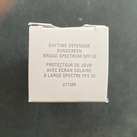Mary kay Time Wise Daytime Defender Sunscreen Broad Spectrum spf 30 - Picture 2 of 5